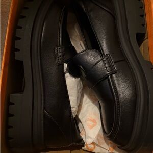 Women’s loafers 9.5 New Shoes. Black